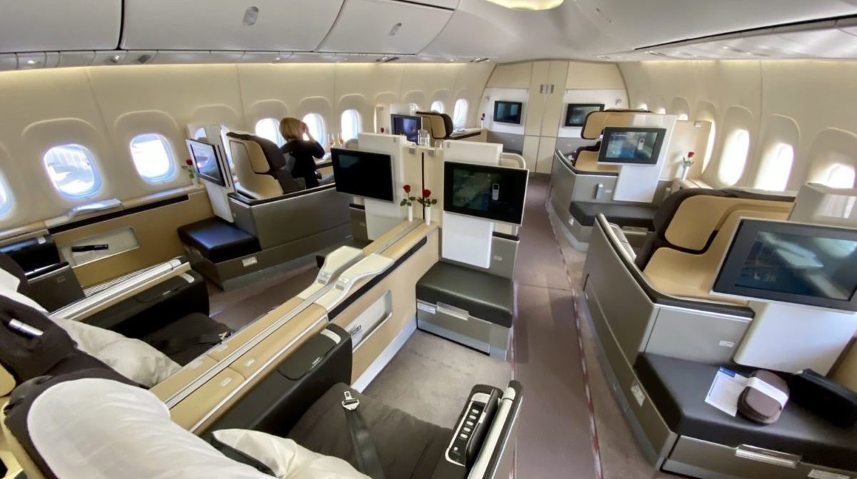 Connectivity in First Class Airplane Travel