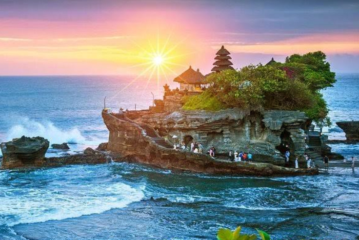 tanah-lot-keajaiban-alam-dan-budaya-bali