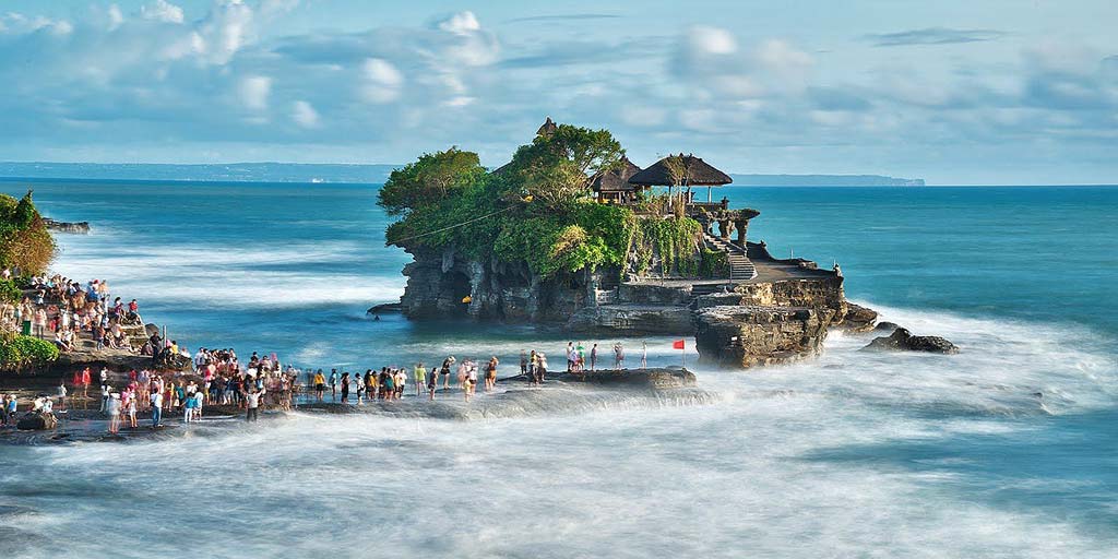 tanah-lot-keajaiban-alam-dan-budaya-bali