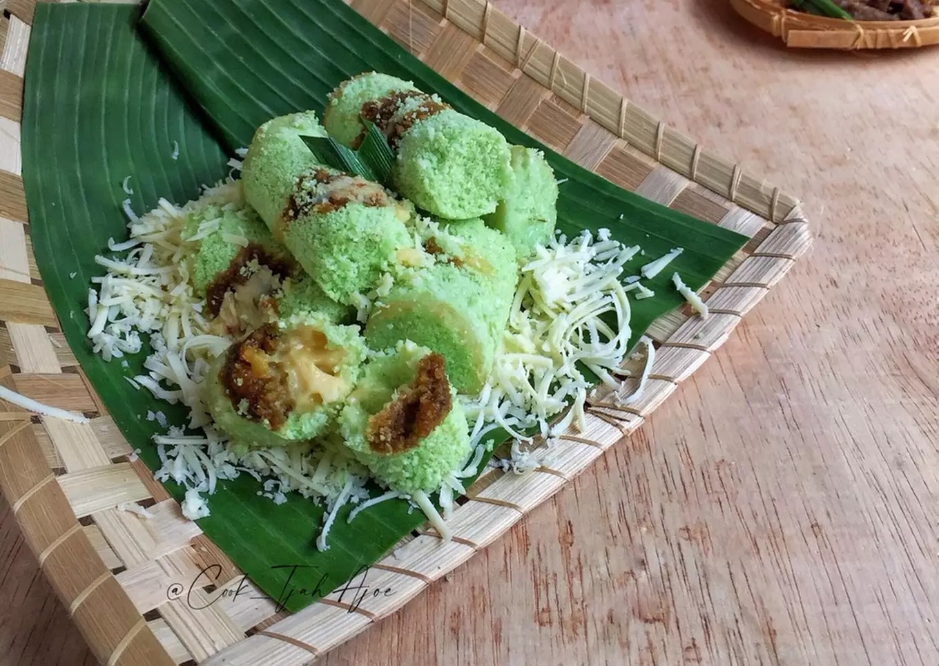 kue-putu-warisan-kuliner-tradisional-yang-lezat 