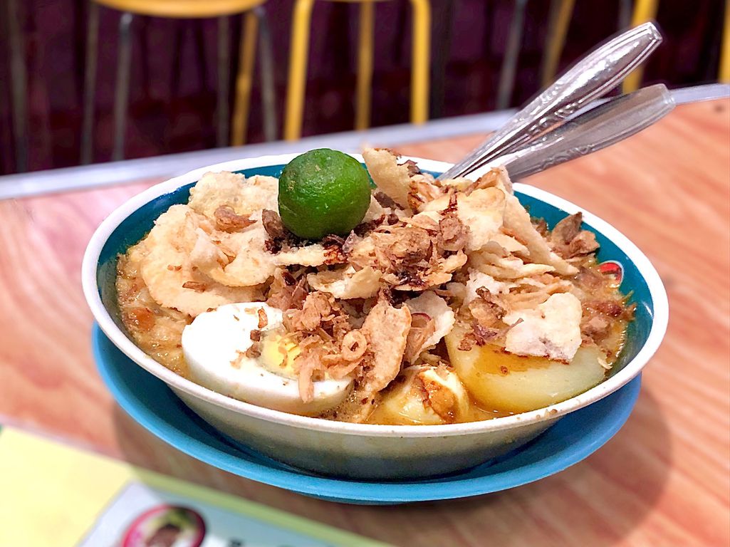 Lontong Kuah Kari
