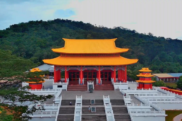 Vihara Tri Dharma